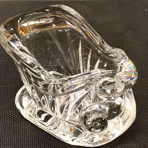 Crystal sleigh.  24% lead crystal.  No chips  like new